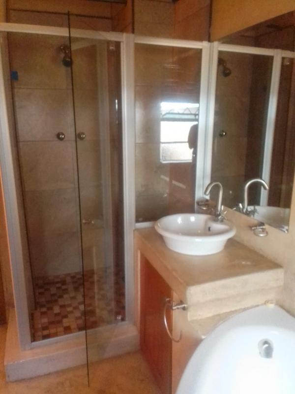 2 Bedroom Property for Sale in Killarney Gauteng
