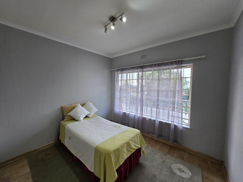 To Let 4 Bedroom Property for Rent in Weltevreden Park Gauteng