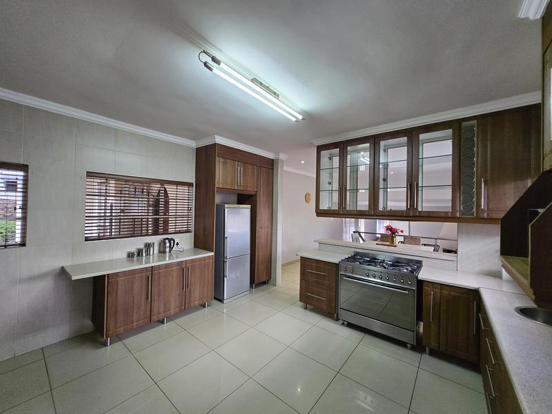 To Let 4 Bedroom Property for Rent in Weltevreden Park Gauteng