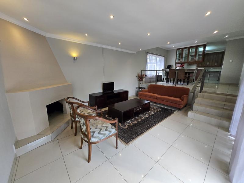 To Let 4 Bedroom Property for Rent in Weltevreden Park Gauteng