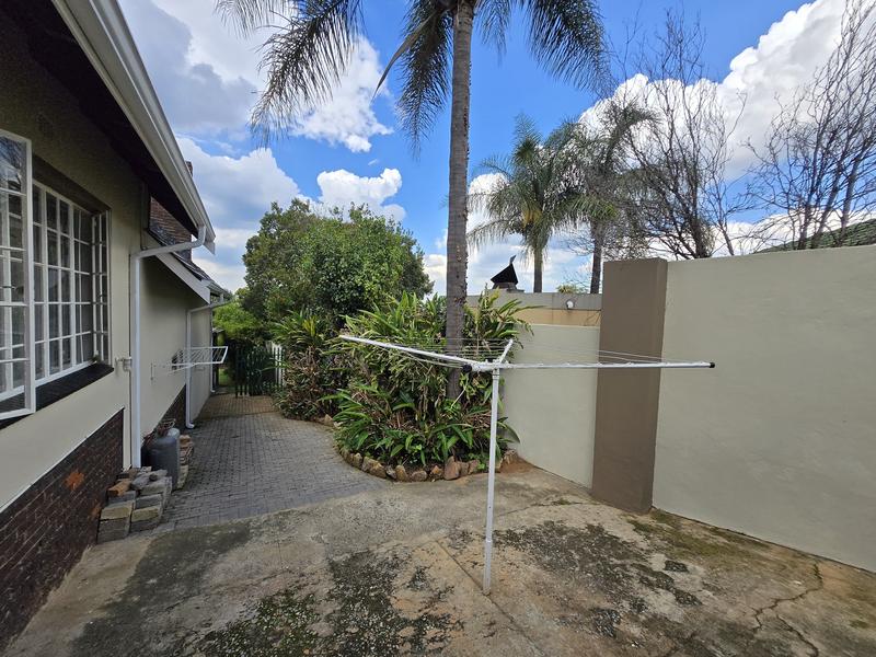 To Let 4 Bedroom Property for Rent in Weltevreden Park Gauteng