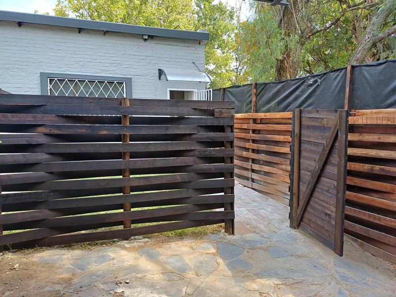 To Let 1 Bedroom Property for Rent in Glen Austin Gauteng