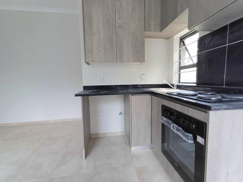 To Let 1 Bedroom Property for Rent in Glen Austin Gauteng