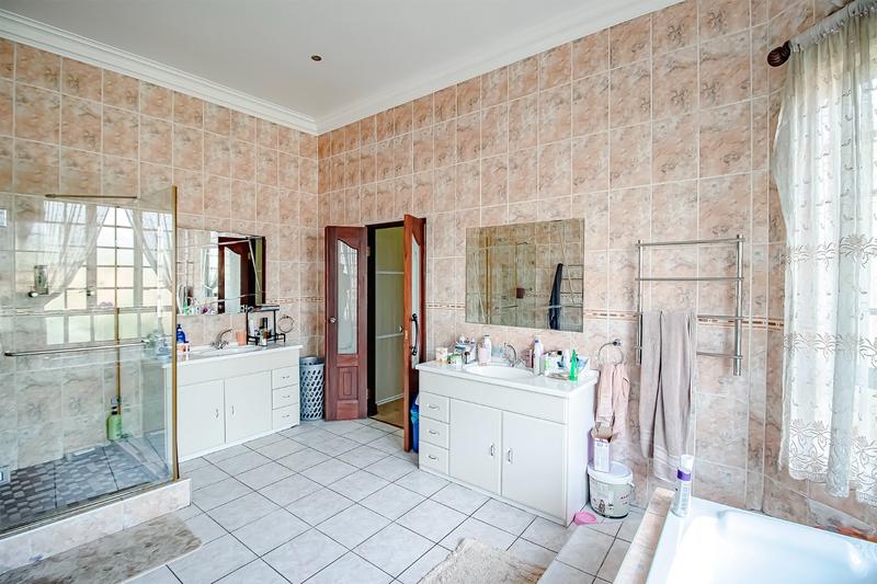 3 Bedroom Property for Sale in Zambezi Country Estate Gauteng
