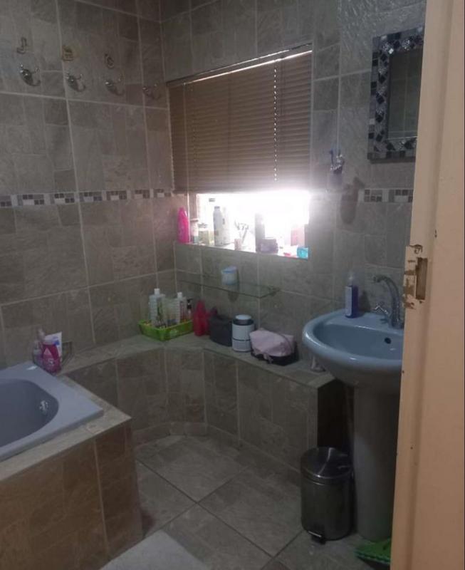 4 Bedroom Property for Sale in South Crest Gauteng