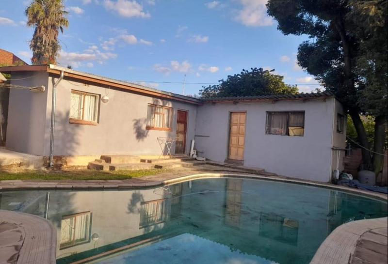 4 Bedroom Property for Sale in South Crest Gauteng