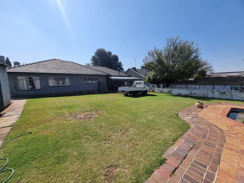 4 Bedroom Property for Sale in Tulisa Park Gauteng