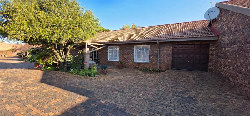 2 Bedroom Property for Sale in Golf Park Gauteng