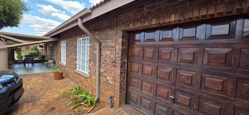 2 Bedroom Property for Sale in Golf Park Gauteng