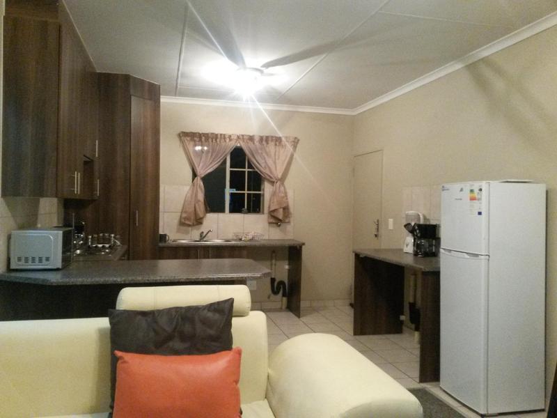 To Let 2 Bedroom Property for Rent in North Riding Gauteng