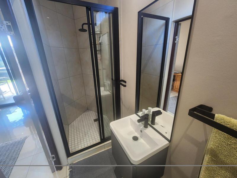 2 Bedroom Property for Sale in Waterkloof Ridge Gauteng
