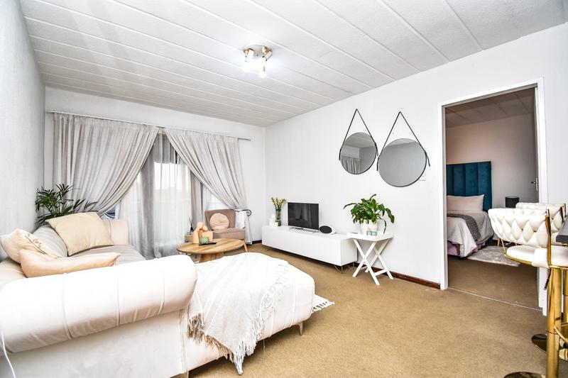 1 Bedroom Property for Sale in Morningside Gauteng