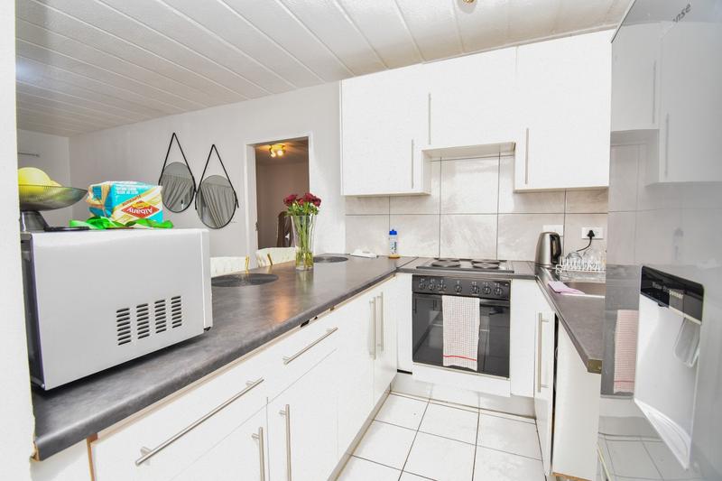 1 Bedroom Property for Sale in Morningside Gauteng