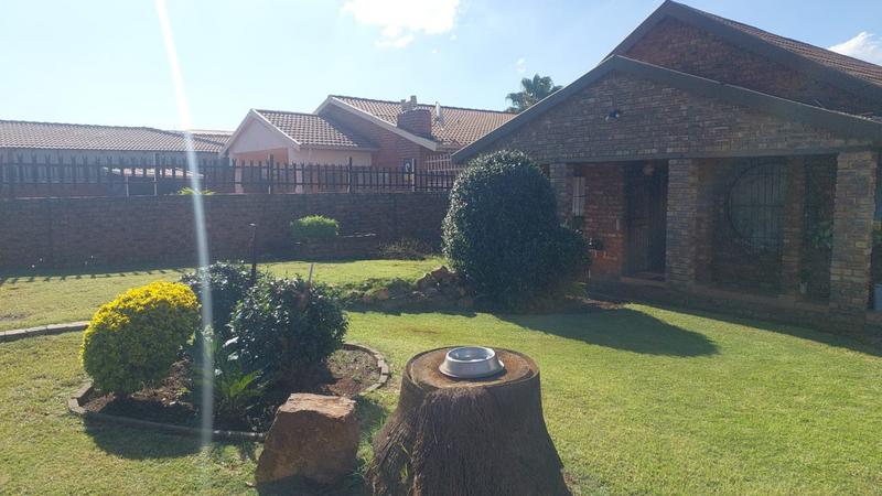 3 Bedroom Property for Sale in Laudium Gauteng