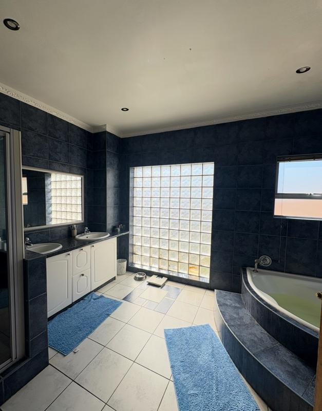 4 Bedroom Property for Sale in Glenhazel Gauteng