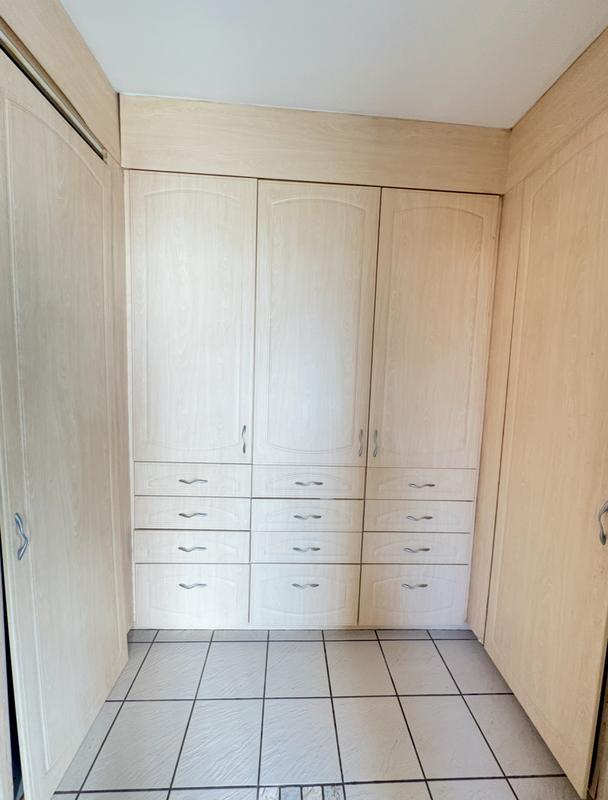 4 Bedroom Property for Sale in Glenhazel Gauteng