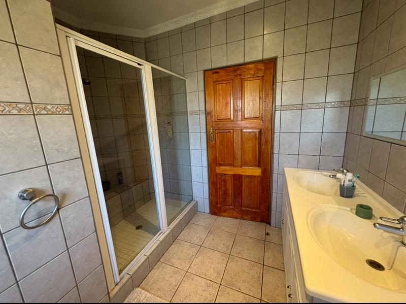 4 Bedroom Property for Sale in Glenhazel Gauteng