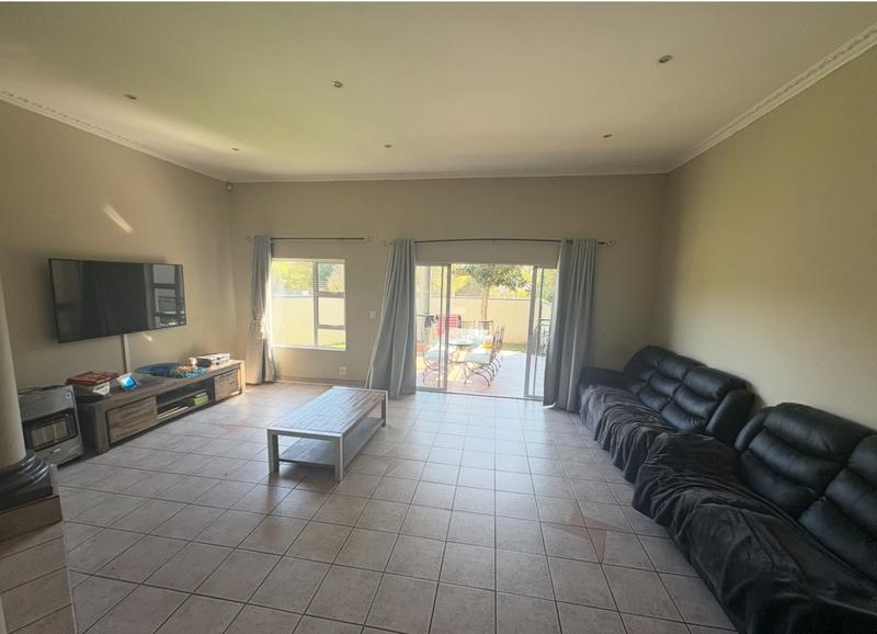 4 Bedroom Property for Sale in Glenhazel Gauteng