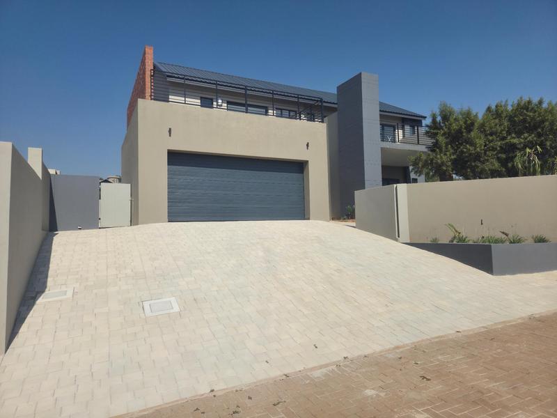 To Let 3 Bedroom Property for Rent in Eldoraigne Gauteng