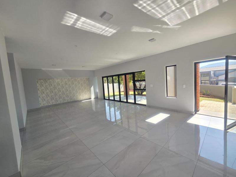 To Let 3 Bedroom Property for Rent in Eldoraigne Gauteng
