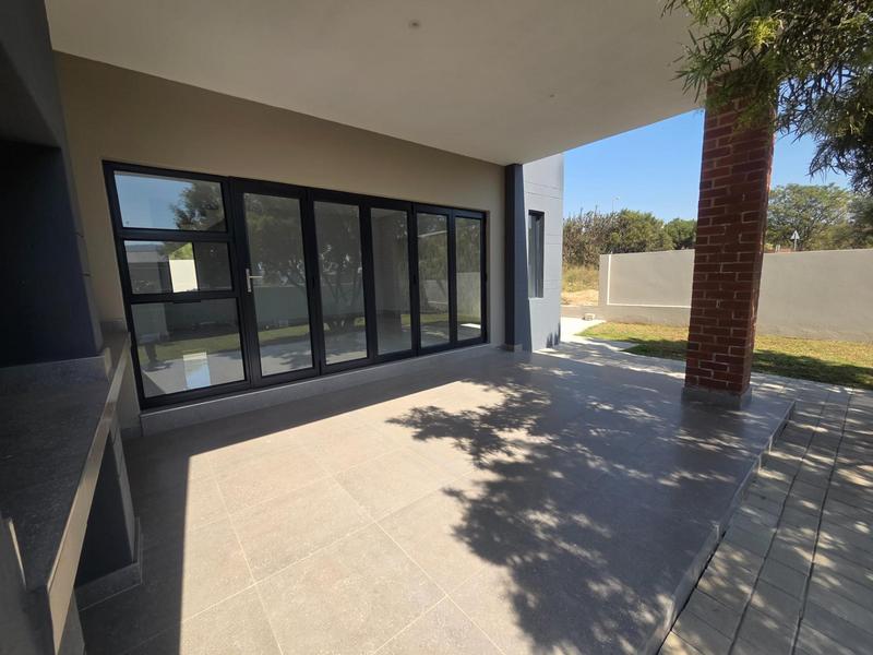 To Let 3 Bedroom Property for Rent in Eldoraigne Gauteng