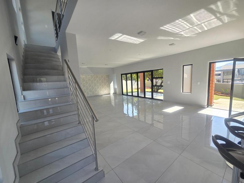 To Let 3 Bedroom Property for Rent in Eldoraigne Gauteng
