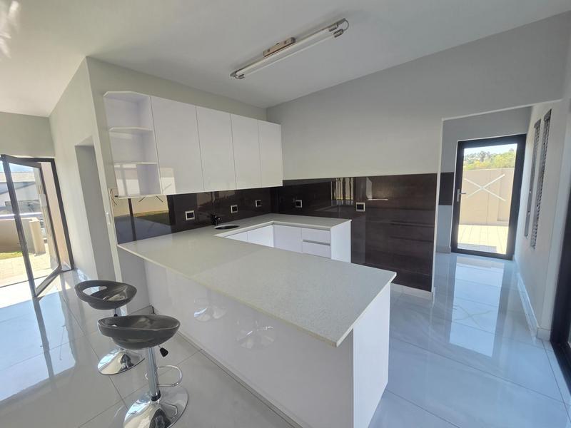 To Let 3 Bedroom Property for Rent in Eldoraigne Gauteng