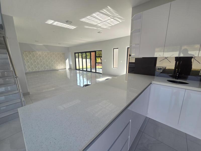 To Let 3 Bedroom Property for Rent in Eldoraigne Gauteng