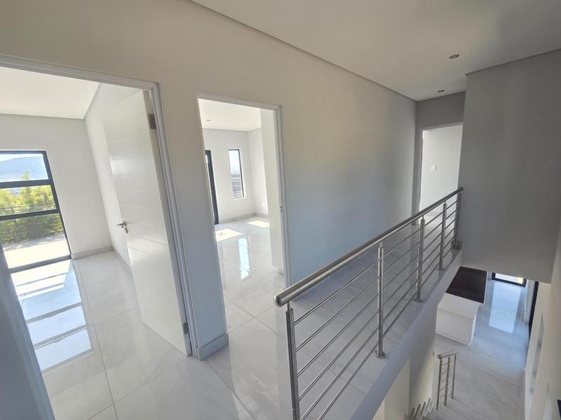 To Let 3 Bedroom Property for Rent in Eldoraigne Gauteng
