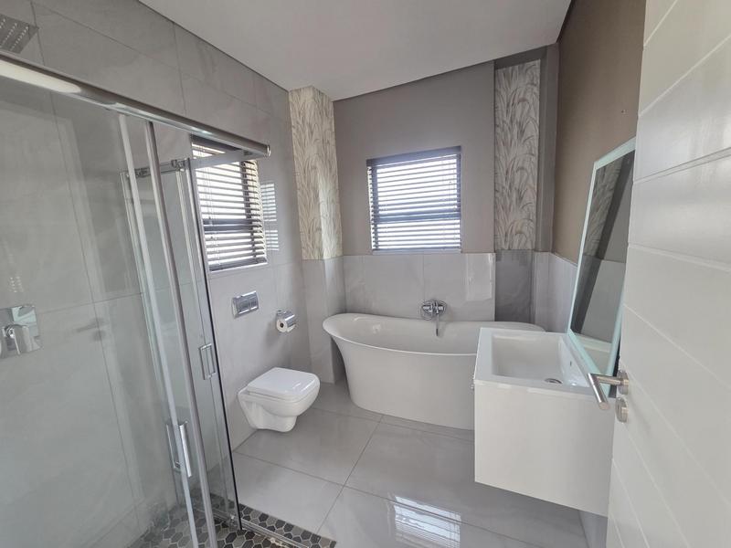 To Let 3 Bedroom Property for Rent in Eldoraigne Gauteng