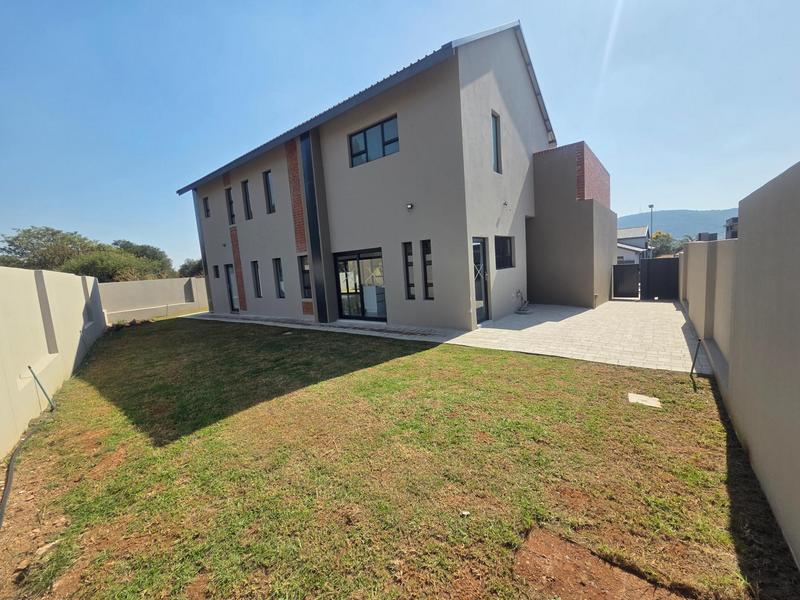 To Let 3 Bedroom Property for Rent in Eldoraigne Gauteng