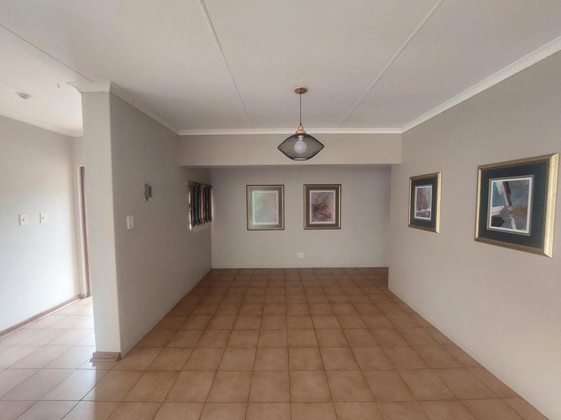 To Let 3 Bedroom Property for Rent in Eldoraigne Gauteng
