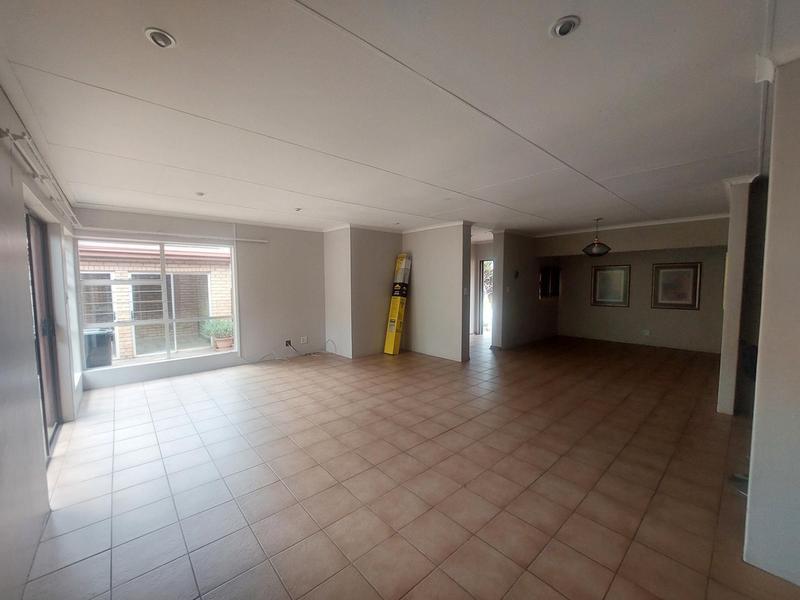 To Let 3 Bedroom Property for Rent in Eldoraigne Gauteng