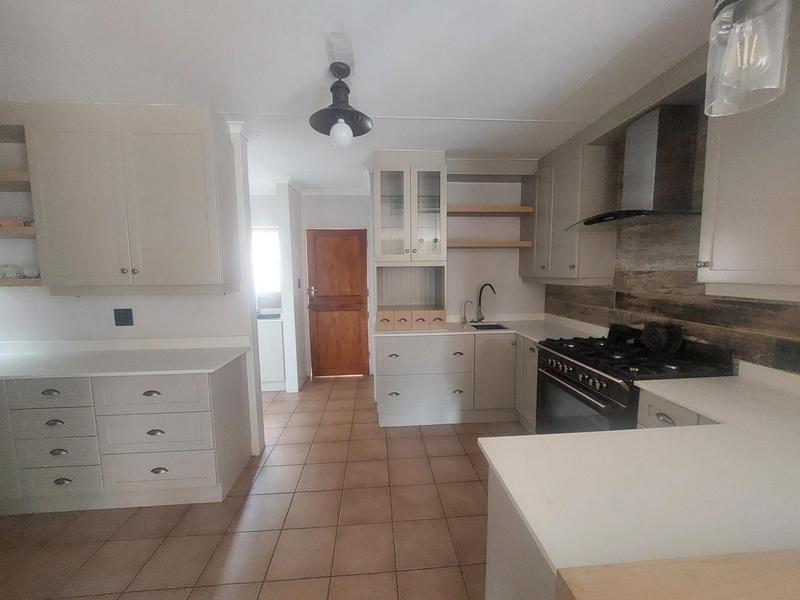 To Let 3 Bedroom Property for Rent in Eldoraigne Gauteng