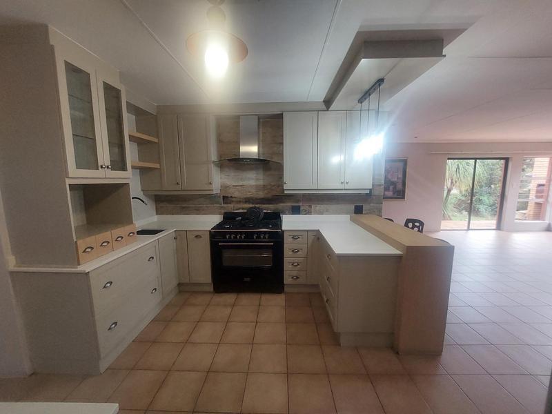 To Let 3 Bedroom Property for Rent in Eldoraigne Gauteng