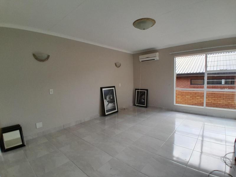 To Let 3 Bedroom Property for Rent in Eldoraigne Gauteng