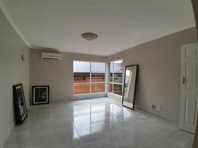 To Let 3 Bedroom Property for Rent in Eldoraigne Gauteng