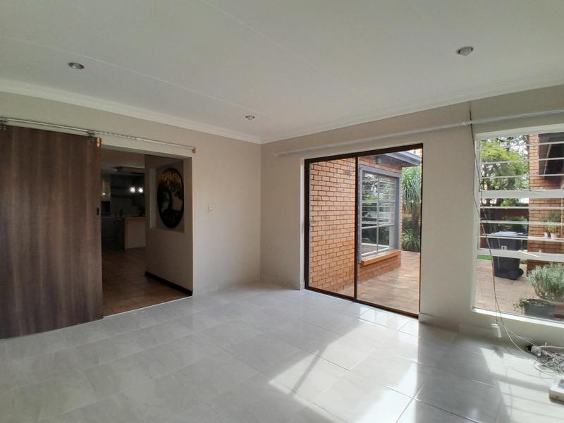 To Let 3 Bedroom Property for Rent in Eldoraigne Gauteng