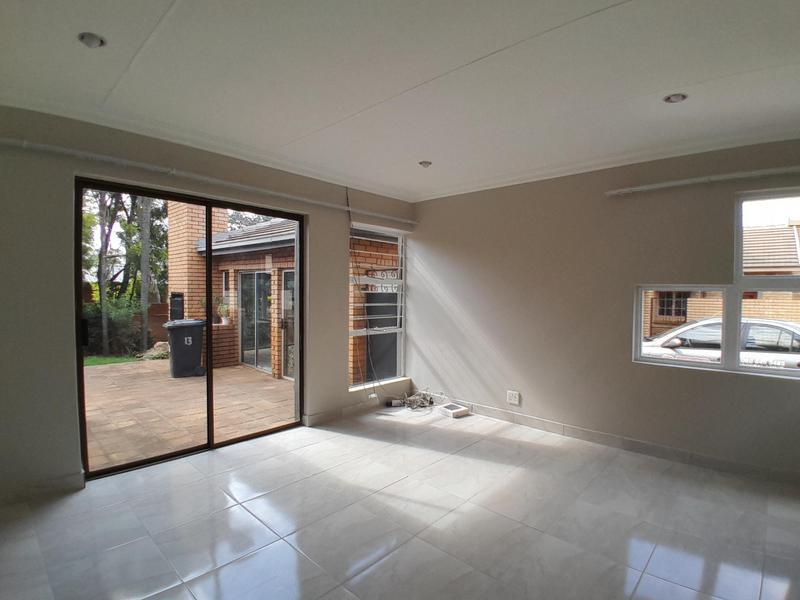 To Let 3 Bedroom Property for Rent in Eldoraigne Gauteng