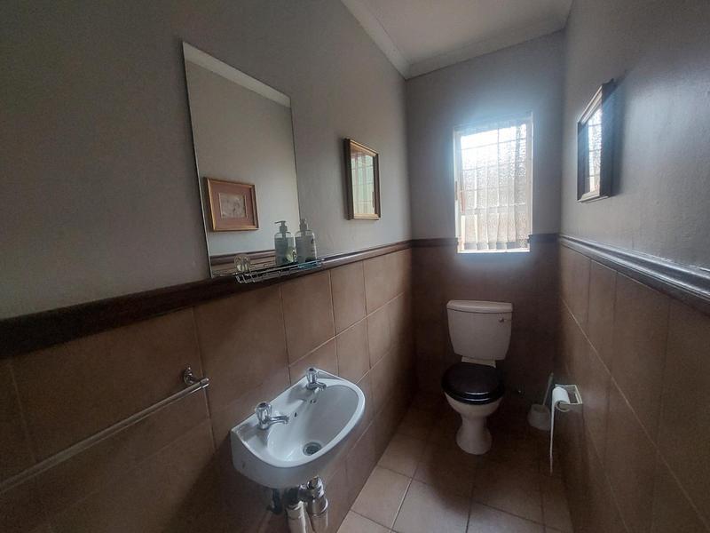 To Let 3 Bedroom Property for Rent in Eldoraigne Gauteng