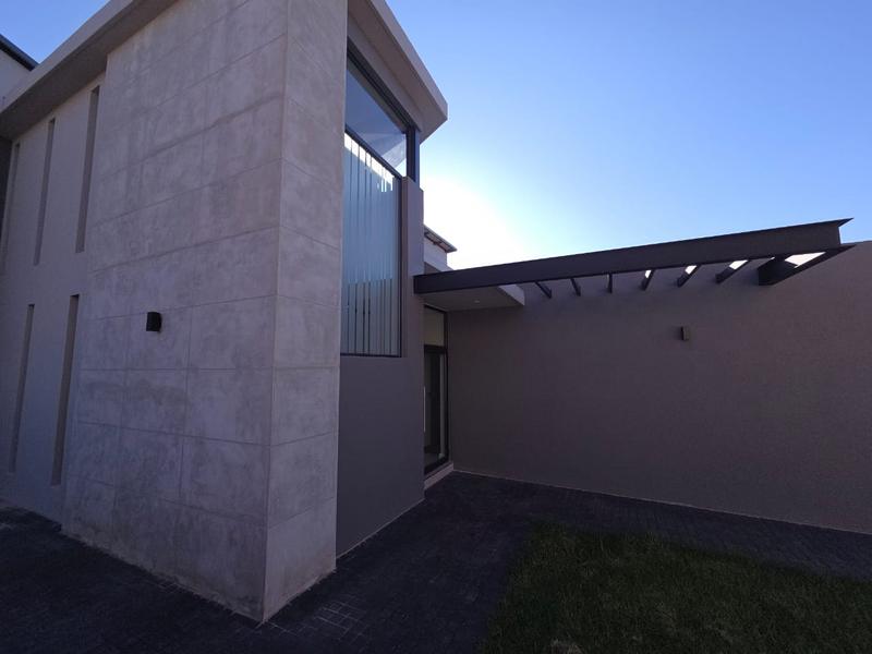 4 Bedroom Property for Sale in Midstream Estate Gauteng