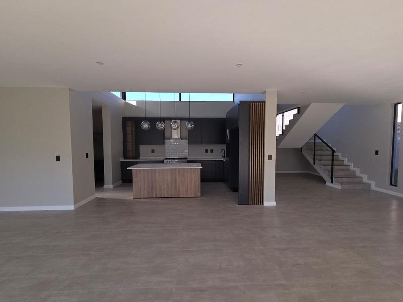 4 Bedroom Property for Sale in Midstream Estate Gauteng