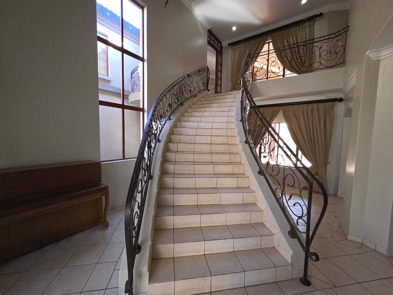 6 Bedroom Property for Sale in Midstream Estate Gauteng