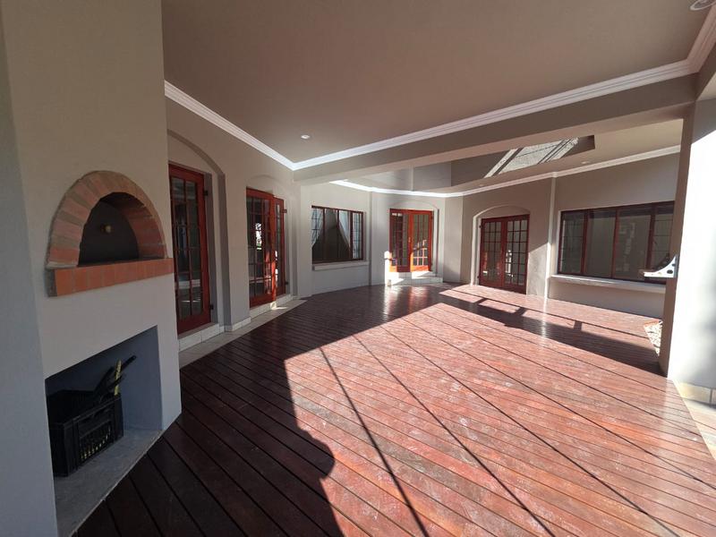6 Bedroom Property for Sale in Midstream Estate Gauteng