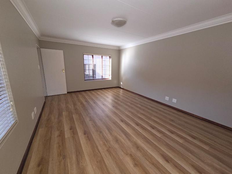 6 Bedroom Property for Sale in Midstream Estate Gauteng