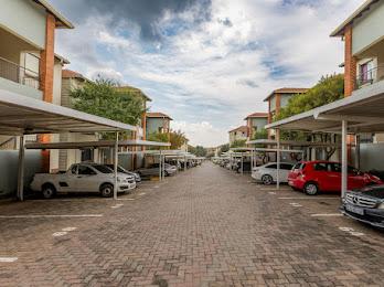 2 Bedroom Property for Sale in Greenstone Hill Gauteng