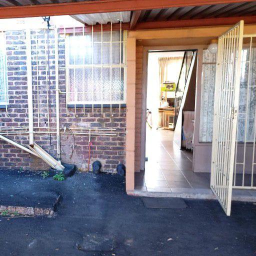 To Let 3 Bedroom Property for Rent in Cruywagenpark Gauteng