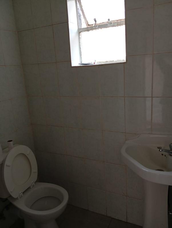 To Let 1 Bedroom Property for Rent in South Hills Gauteng