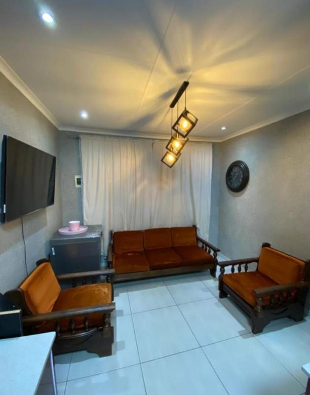2 Bedroom Property for Sale in Fleurhof Gauteng