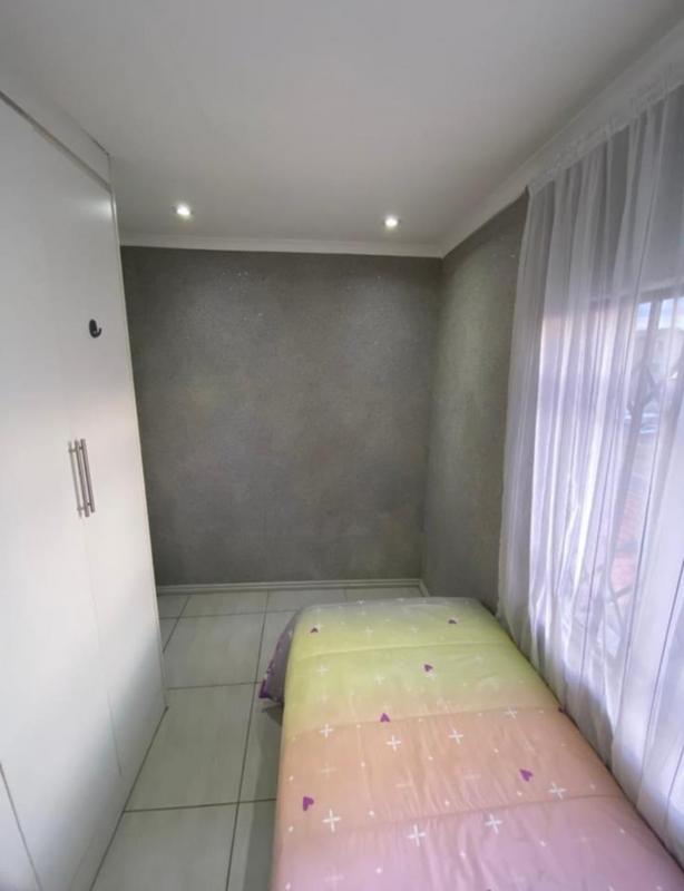 2 Bedroom Property for Sale in Fleurhof Gauteng
